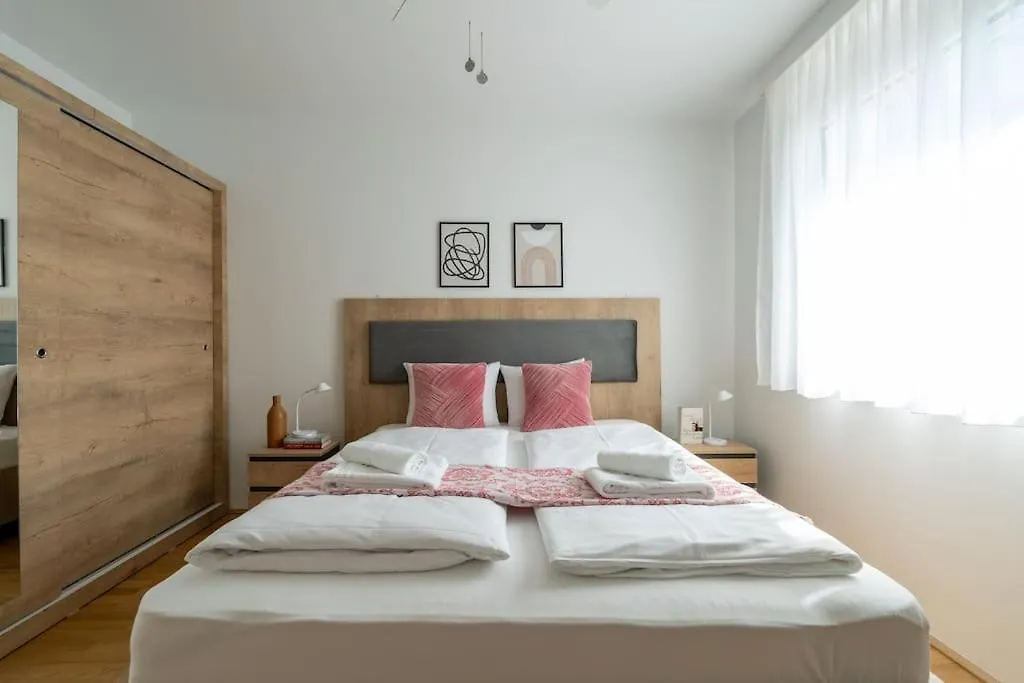 Elegant 1Br Flat With Balcony By Hm Apartment Vienna